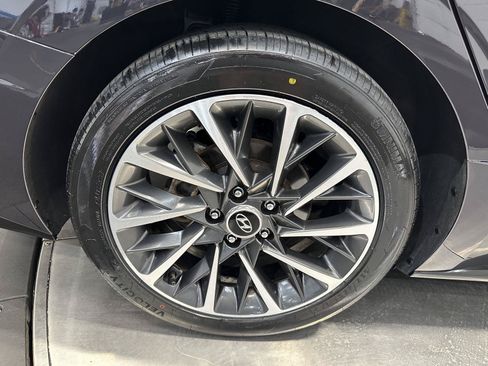 Certified 2023 Hyundai Sonata Limited w/ Cargo Package FWD image 11