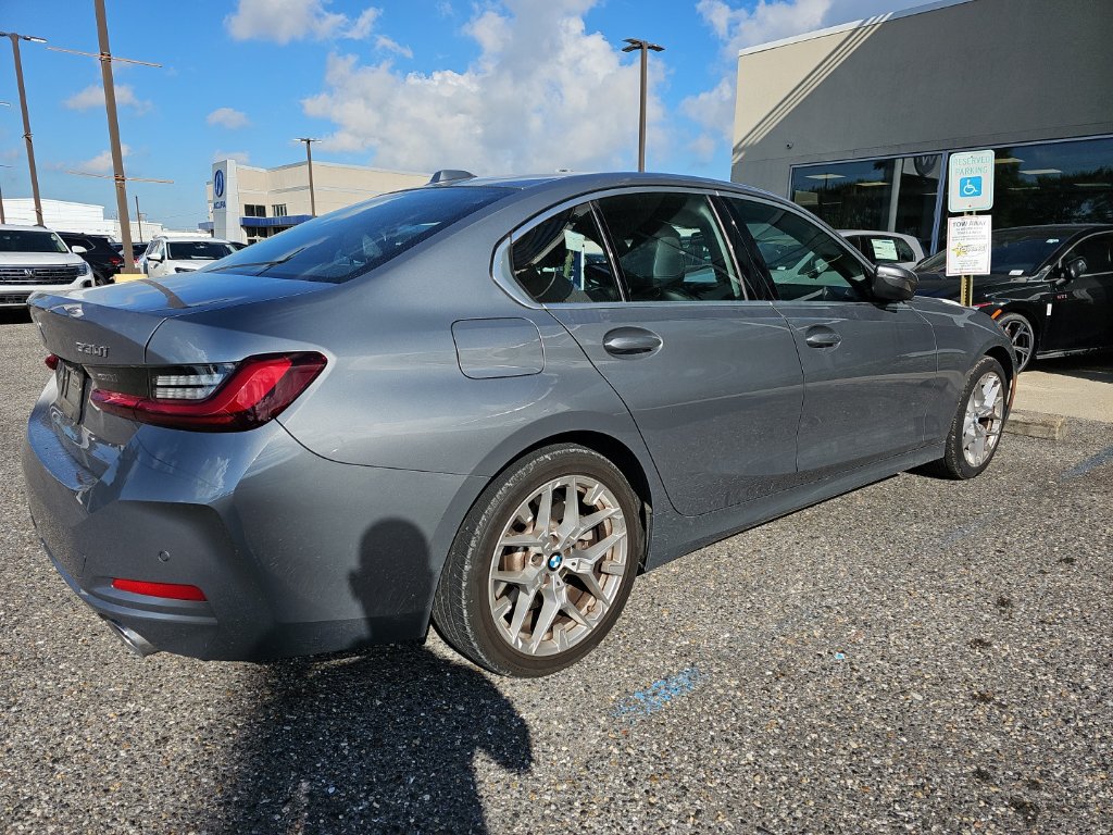 Used 2025 BMW 330i Sedan RWD image 4