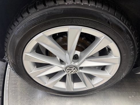 Used 2018 Volkswagen Golf Alltrack SE image 27