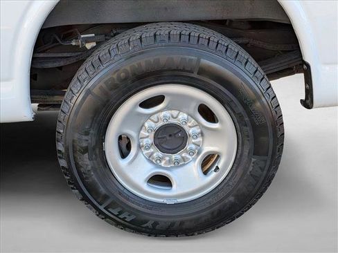 Used 2023 GMC Savana 2500 Extended w/ Driver Convenience Package image 21