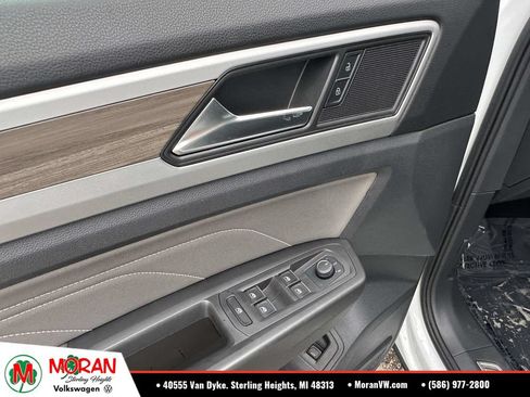 Used 2023 Volkswagen Atlas SEL AWD/4WD image 19