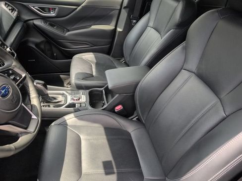 Used 2023 Subaru Forester Touring AWD/4WD image 17