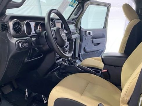 Used 2022 Jeep Wrangler Sport S image 13