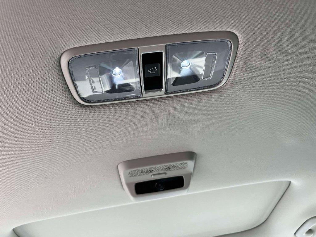 Certified 2026 Kia Carnival SX Prestige FWD image 6