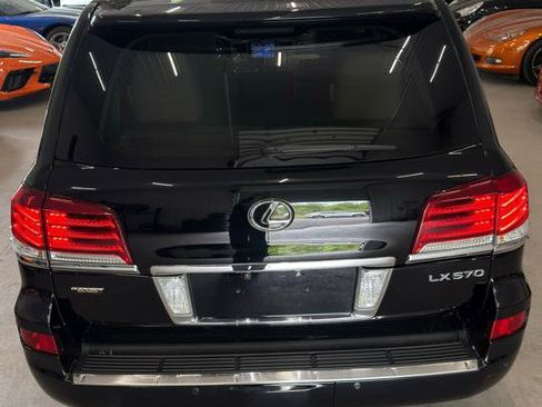 Used 2013 Lexus LX 570 4WD image 11