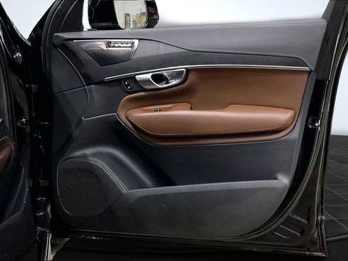 Certified 2023 Volvo XC90 B6 Ultimate w/ Lounge Package image 25