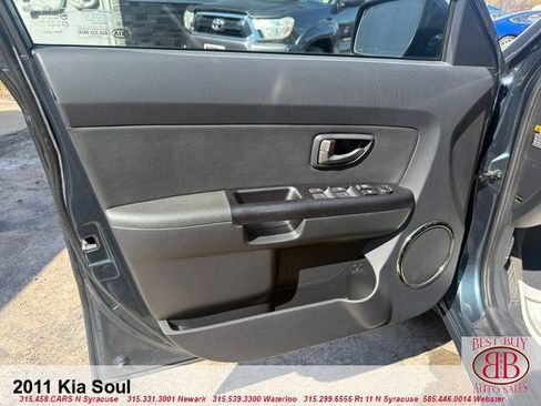 Used 2011 Kia Soul + w/ Audio Pkg FWD image 9