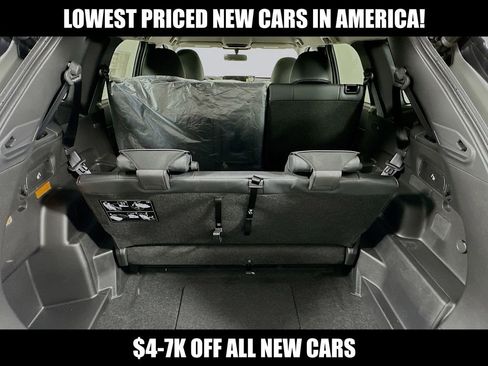 New 2024 Mitsubishi Outlander SE image 29