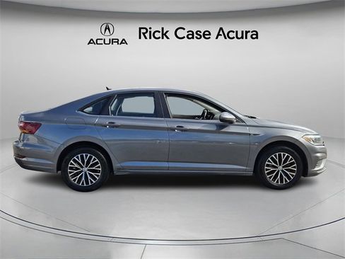 Used 2019 Volkswagen Jetta SEL image 4