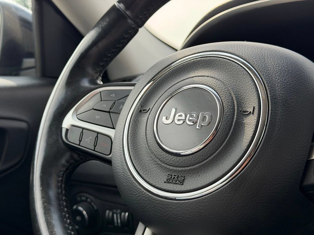 Used 2018 Jeep Compass Latitude w/ Popular Equipment Group AWD/4WD image 17