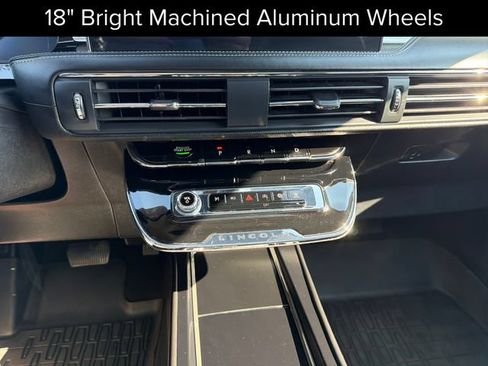 Used 2024 Lincoln Corsair AWD w/ Equipment Group 101A image 20