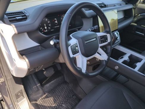 Used 2026 Land Rover Defender 110 X-Dynamic SE AWD/4WD image 7