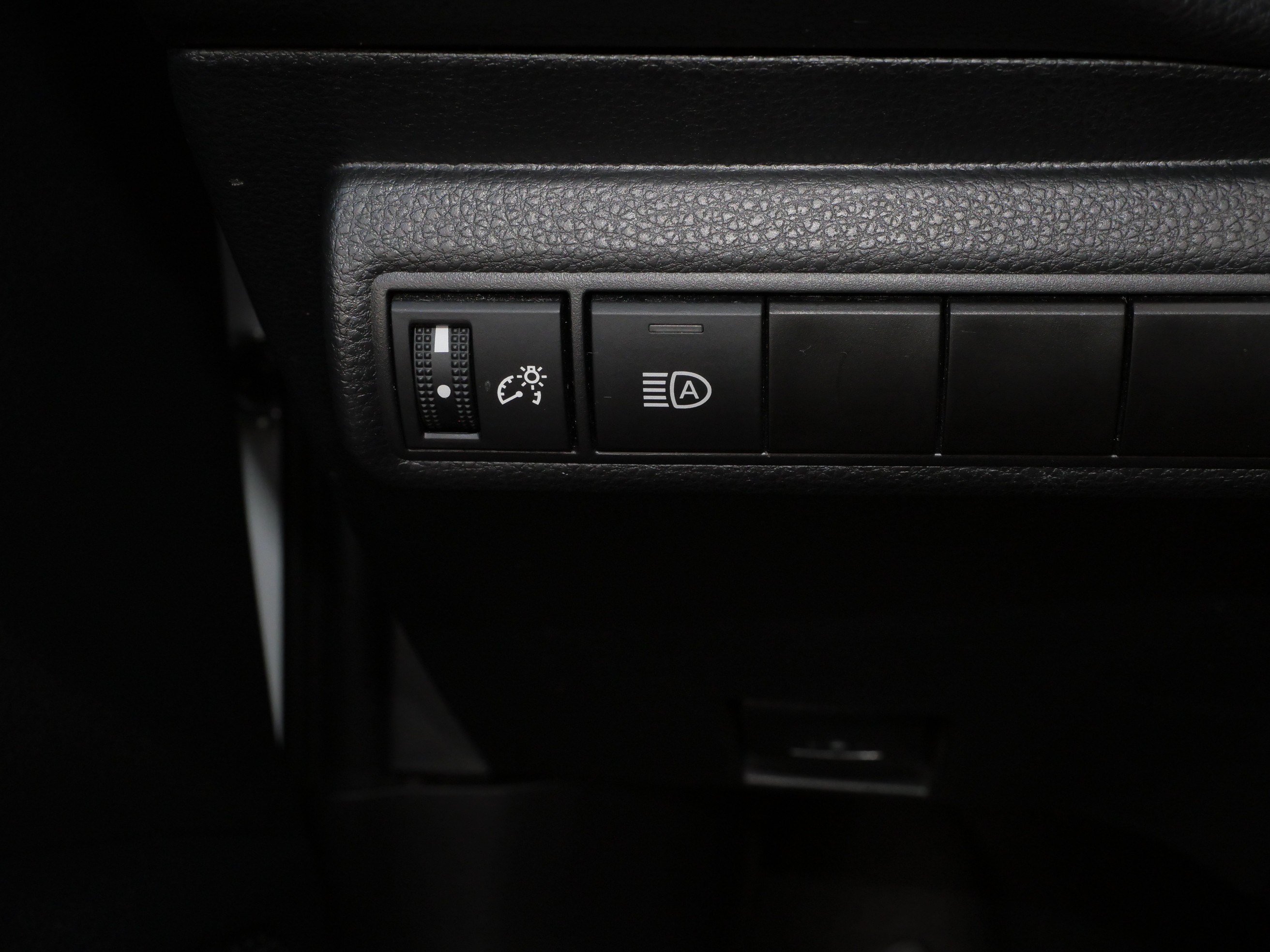 Certified 2024 Toyota Corolla LE FWD image 29