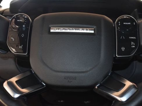 Used 2020 Land Rover Discovery HSE image 21