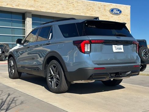 New 2026 Ford Explorer ST-Line w/ ST-Line Street Pack image 58