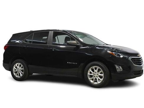 Used 2021 Chevrolet Equinox LS w/ LS Convenience Package FWD image 2