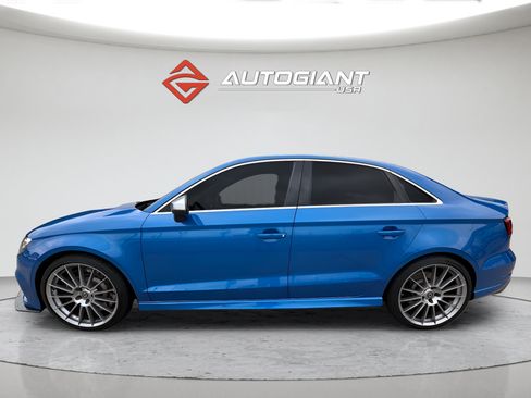 Used 2018 Audi RS 3 AWD/4WD image 2