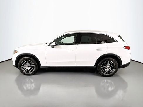 Used 2024 Mercedes-Benz GLC 300 4MATIC w/ Advanced USB Package image 4