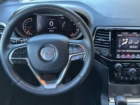 Used 2019 Jeep Grand Cherokee Limited image 11