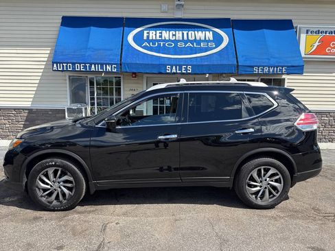 Used 2015 Nissan Rogue SL w/ SL Premium Package image 2