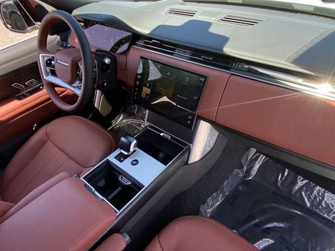 New 2025 Land Rover Range Rover SV AWD/4WD image 12