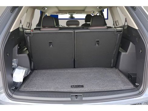New 2026 Volkswagen Atlas Peak Edition AWD/4WD image 18