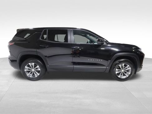 Used 2026 Chevrolet Equinox LT FWD image 5