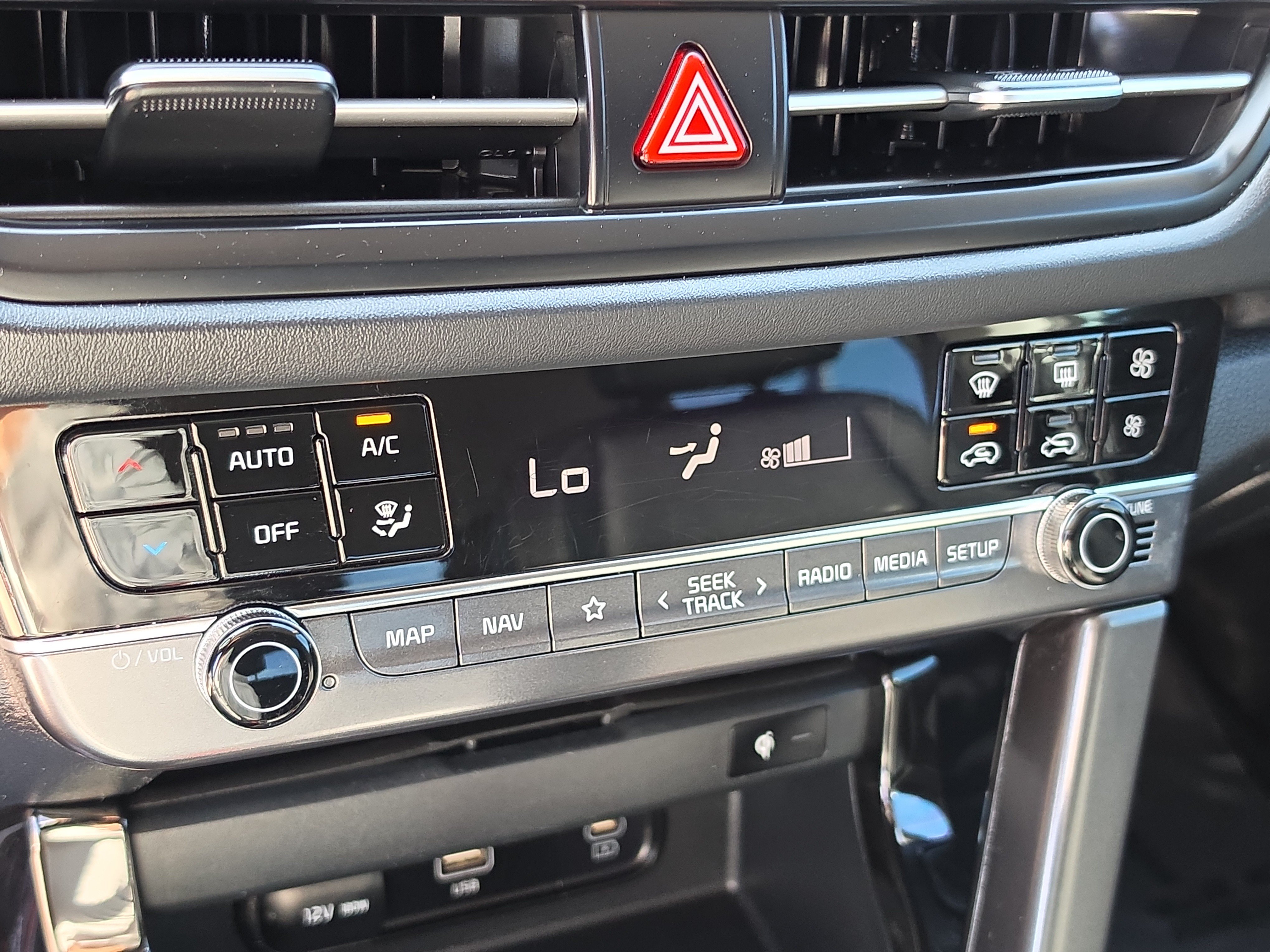 Certified 2024 Kia Seltos EX AWD/4WD image 25