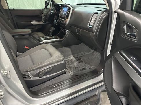 Used 2019 Chevrolet Colorado LT w/ Redline Special Edition image 14