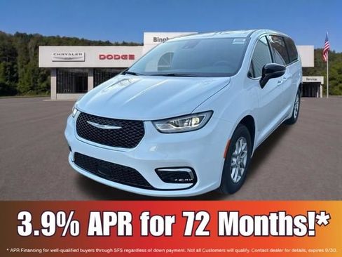 New 2026 Chrysler Pacifica Select FWD image 3