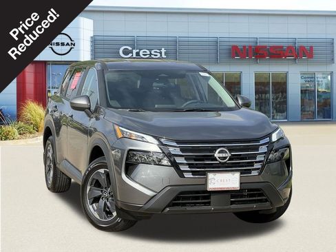 Certified 2026 Nissan Rogue SV FWD image 1