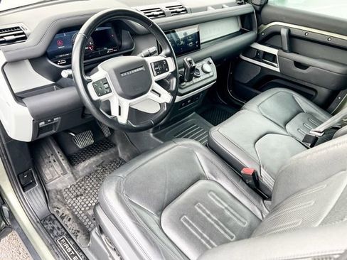 Used 2021 Land Rover Defender 90 First Edition image 10