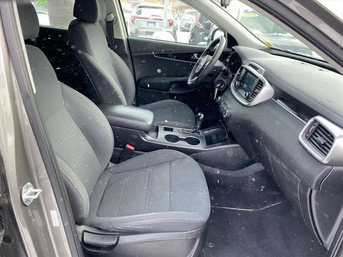 Used 2018 Kia Sorento LX image 21