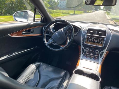 Used 2018 Lincoln MKX Reserve AWD/4WD image 27