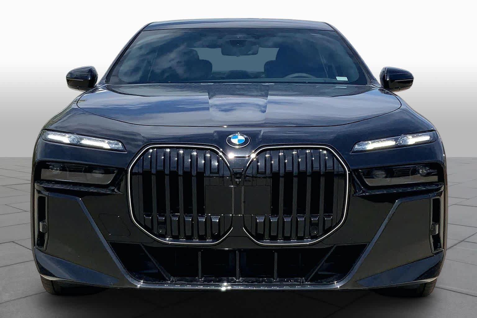 New 2026 BMW 760i xDrive w/ Executive Package AWD/4WD image 3