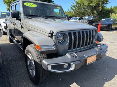 Used 2023 Jeep Gladiator Sport