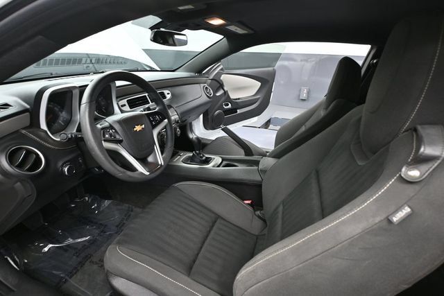 Used 2014 Chevrolet Camaro LS RWD image 18