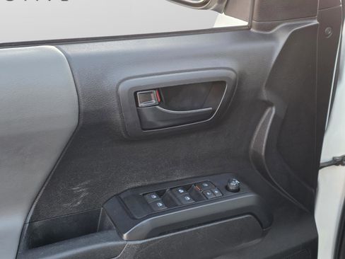 Used 2021 Toyota Tacoma SR w/ SR Convenience Package image 27