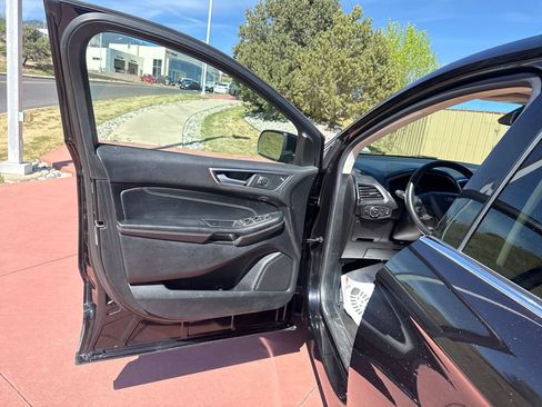 Used 2022 Ford Edge Titanium w/ Equipment Group 301A AWD/4WD image 11
