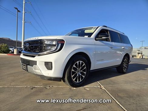 Used 2025 Ford Expedition Platinum AWD/4WD image 2