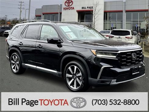 Used 2025 Honda Pilot Elite image 1