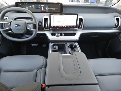 New 2026 Ford Expedition Active RWD image 6