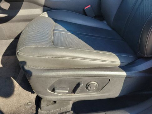 Used 2024 Kia Sorento S image 14