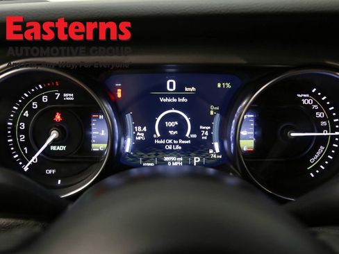 Used 2023 Jeep Wrangler Unlimited w/ Dual Top Group image 18