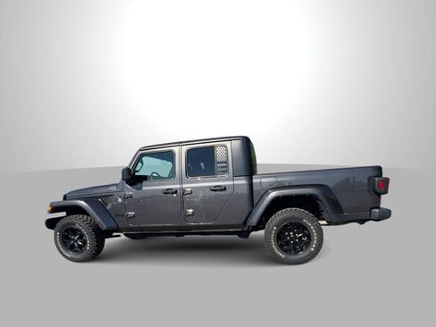 Used 2022 Jeep Gladiator Sport AWD/4WD image 2