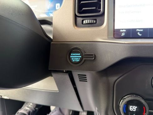 Used 2025 Ford Bronco Outer Banks w/ Sasquatch Package AWD/4WD image 34