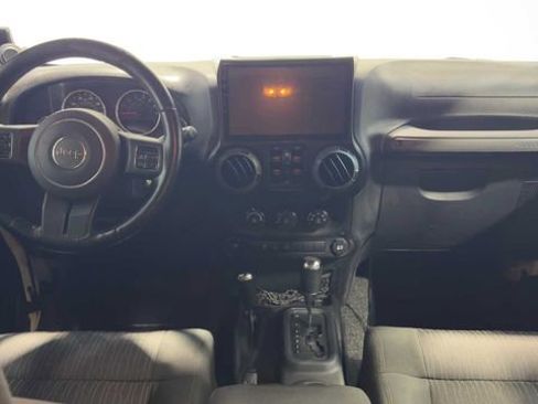 Used 2011 Jeep Wrangler Unlimited Sport image 15