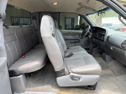 Used 2001 Dodge Ram 2500 Truck 2WD Quad Cab image 23