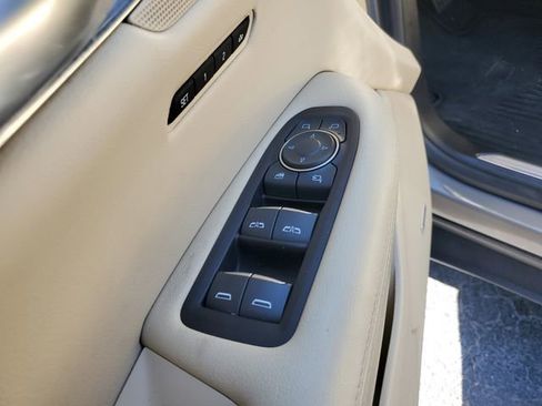 Used 2018 Cadillac XT5 Luxury w/ Driver Awareness Package image 17