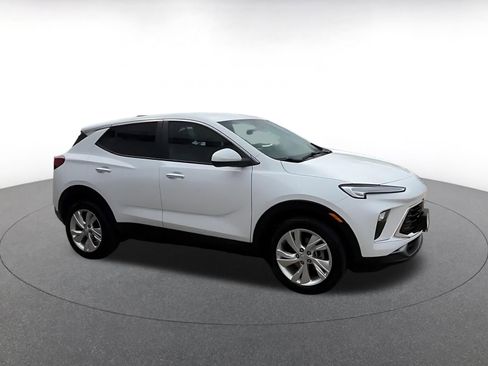 Used 2025 Buick Encore GX Preferred image 2